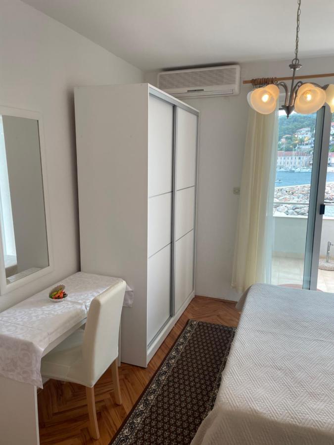 Apartmani Isabella - Ilda Radonic Jelsa  Exterior foto