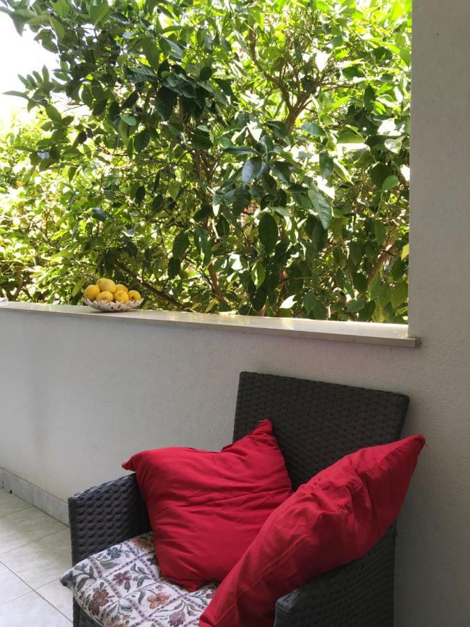 Apartmani Isabella - Ilda Radonic Jelsa  Exterior foto