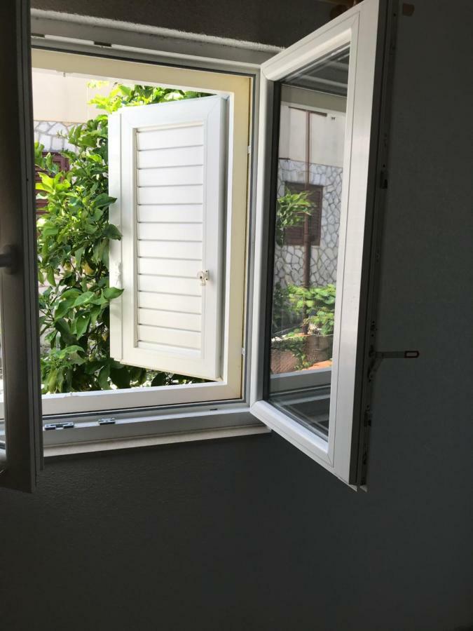 Apartmani Isabella - Ilda Radonic Jelsa  Exterior foto